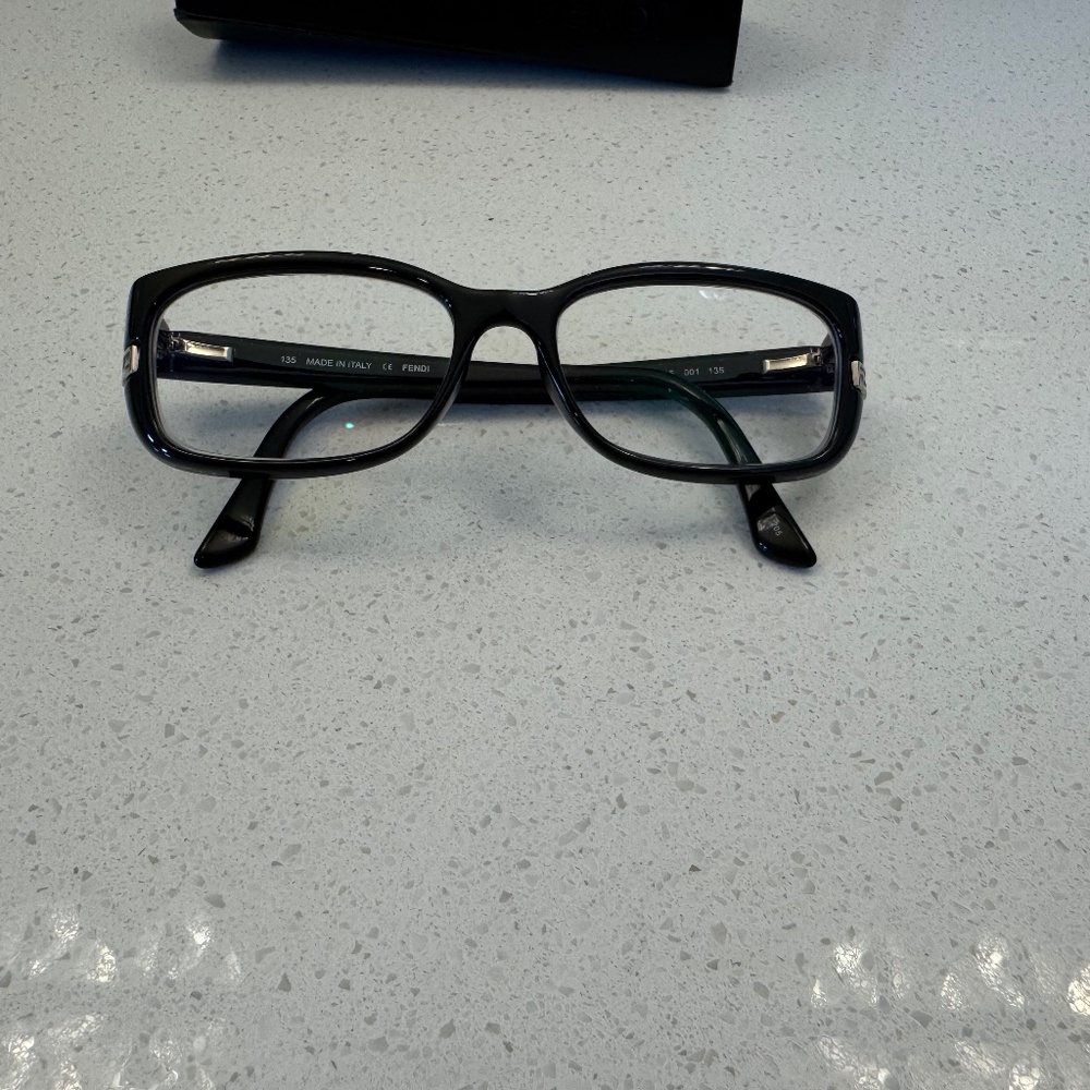 Women’s Fendi F999 glasses